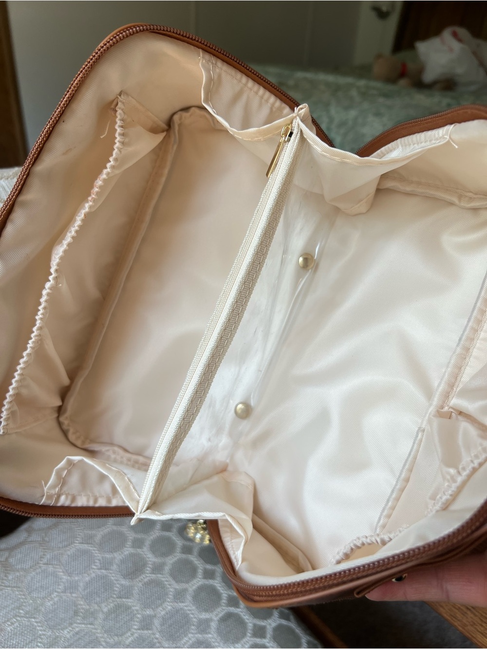 Makeup Bag for Women with Open Flat Layout,Zipped TPU Pocket - Picture 8 of 11